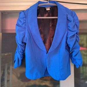 Adorable like new summer blazer